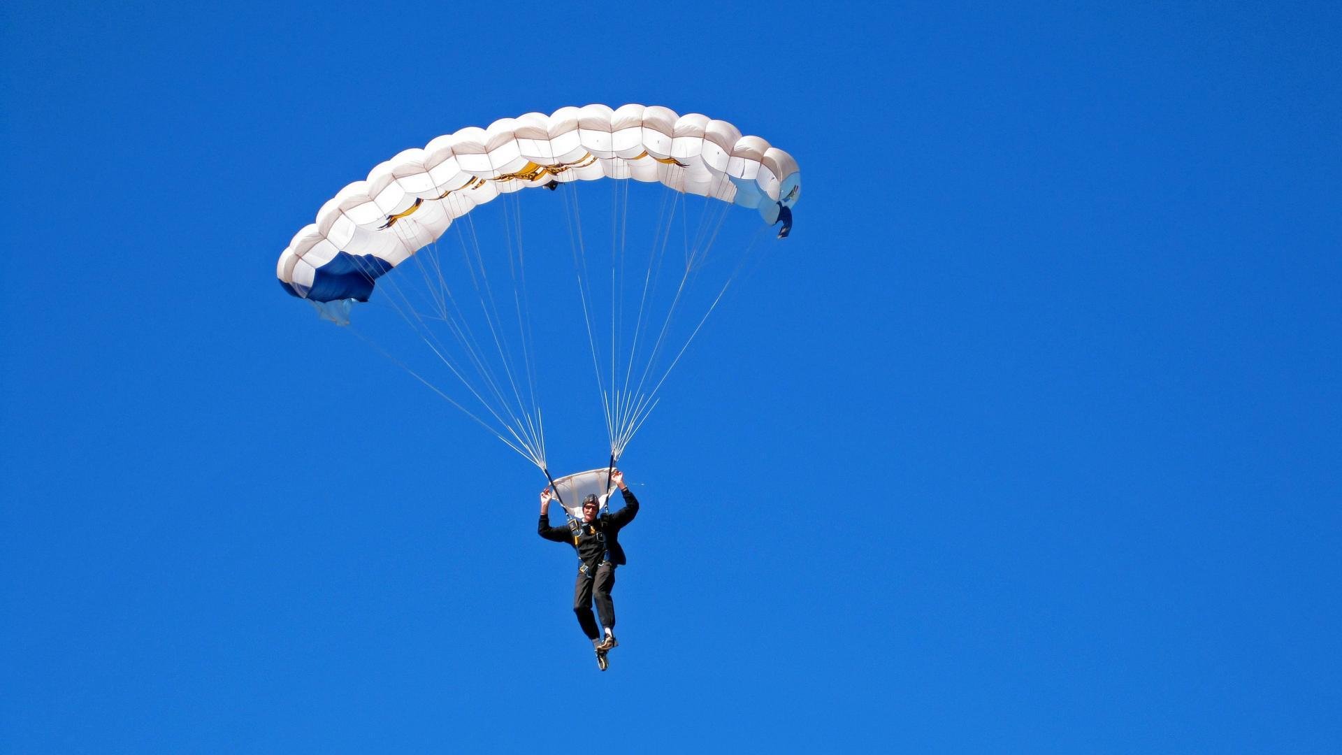 开云体育下载-台球比赛中的精彩瞬间回放，台球比赛精彩视频